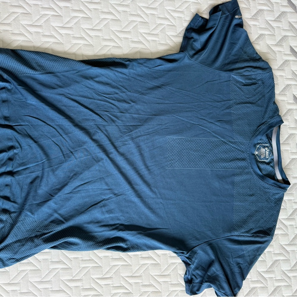 Asics Men's Dark Blue Performance Shirt
